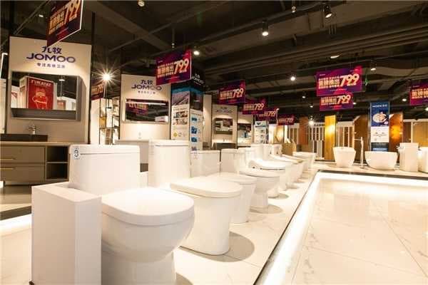 恒点装饰在大连召开品牌升级发布会，海尔集团隆重授匾