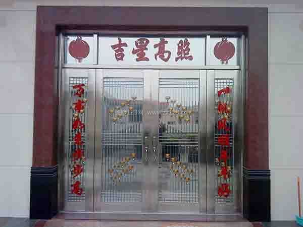 大富豪门业图2