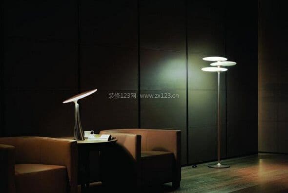 led落地灯
