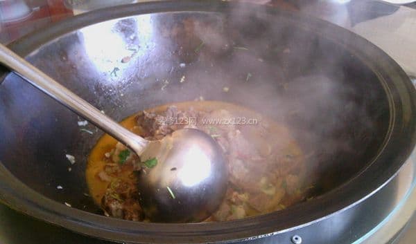 铁锅