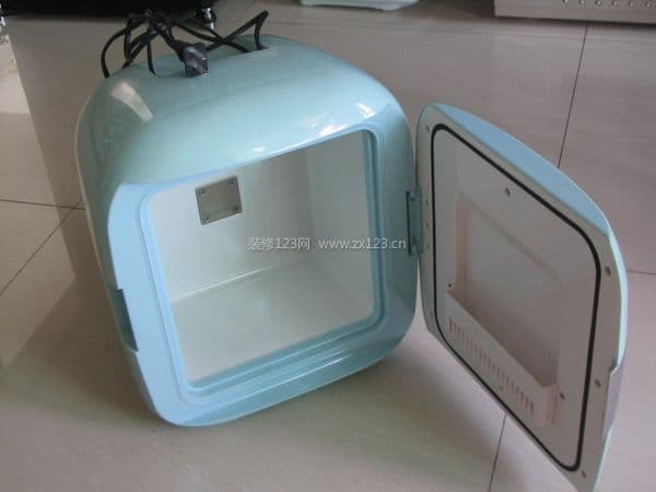 微型冰箱