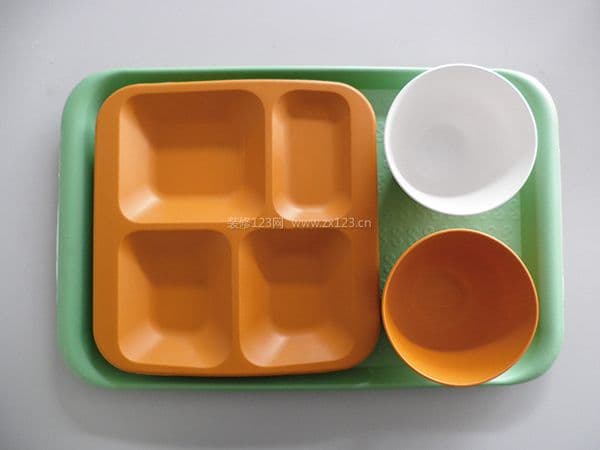 塑料餐具
