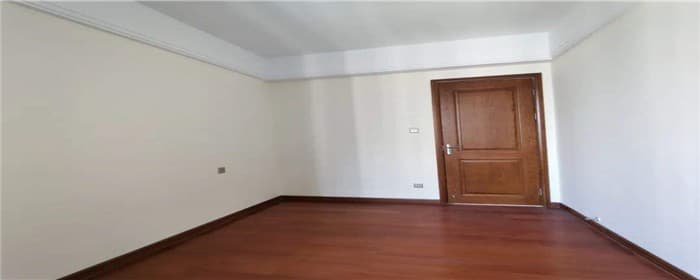 先铺地板还是先刷墙漆