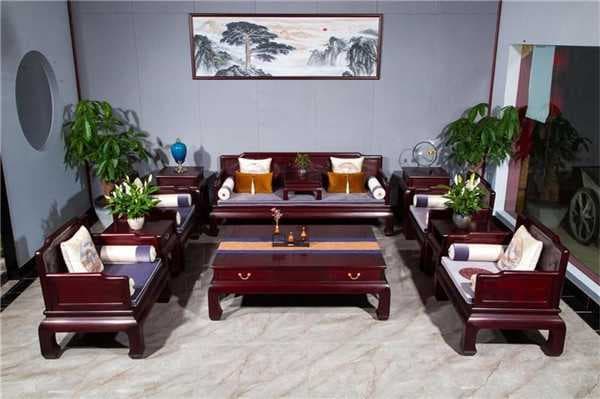 东阳红木家具厂家：红酸枝家具沙发，舒适又健康