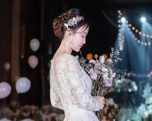 二婚穿什么样的衣服结婚合适