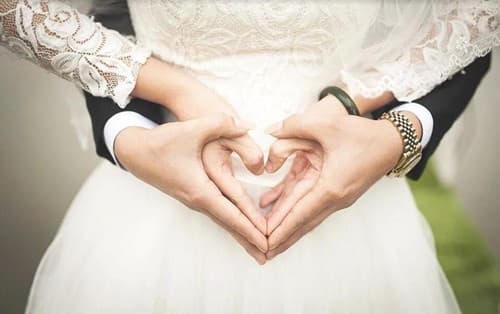 结婚纪念日给老公买啥