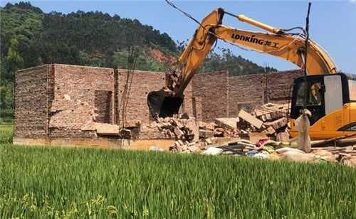 可耕地建房违法吗