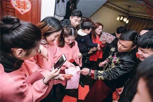 结婚小舅子堵门说什么