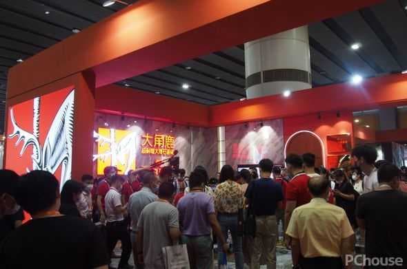 引领技术之先，大角鹿超耐磨瓷砖引爆全球销售热潮