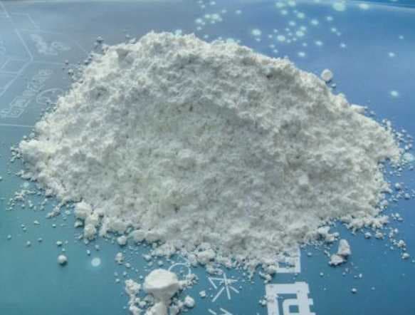 石膏粉补墙方法