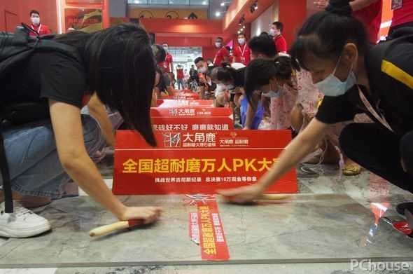 引领技术之先，大角鹿超耐磨瓷砖引爆全球销售热潮