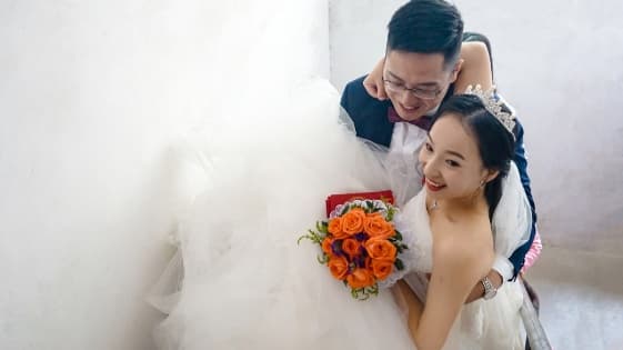 结婚新娘要穿几套衣服