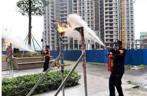 物业管理工资一般多少