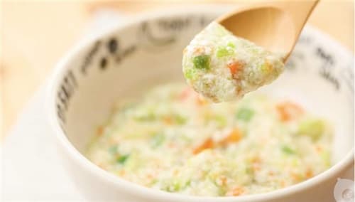 婴儿六个月吃什么辅食