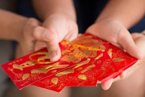 给妈妈发红包发多少好
