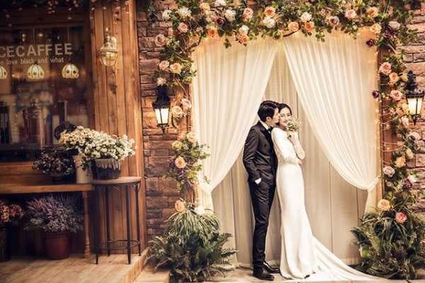 租婚纱1000一天贵么