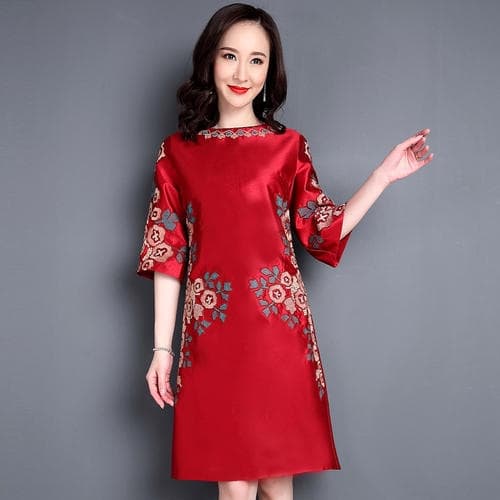 婚礼在酒店迎宾穿什么衣服