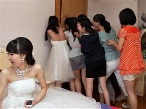 结婚伴娘堵门流程