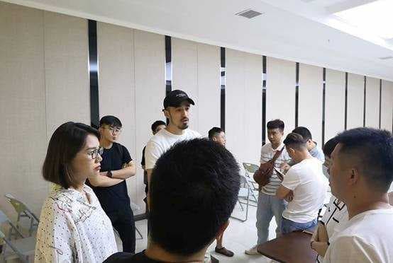 亦美亦家CEO郝总与淘宝行业小二深度探讨新零售未来