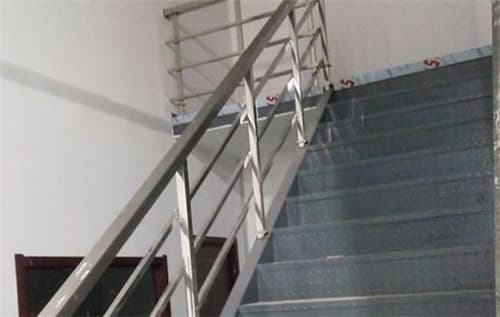自建房楼梯扶手哪种好