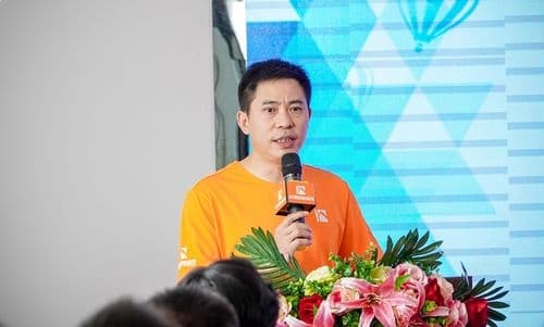 华浔品味装饰工程学会揭牌成立暨新书《“浔浔”服务记》发布