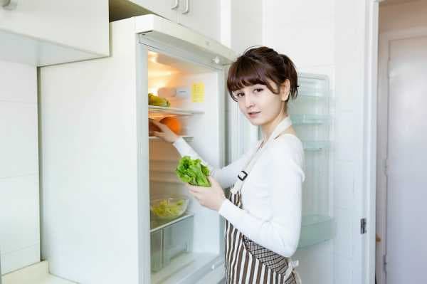 朋友家冰箱都不放厨房，原来放这儿是最好！放错几十年