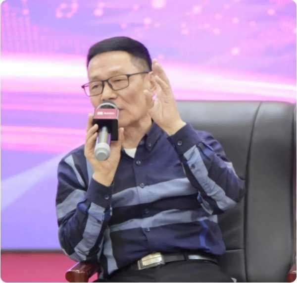 闽龙&京东直播举办“瓷砖消费避坑行动”春季论坛