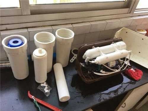 净水器换完滤芯不出水