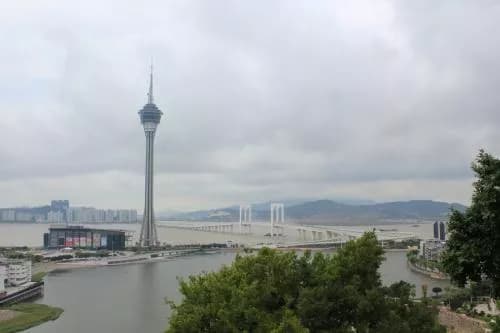 旅游塔会展娱乐中心