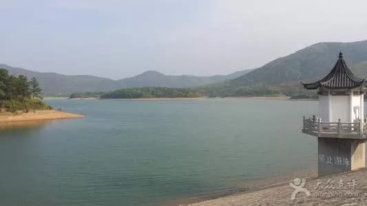 李塔湖