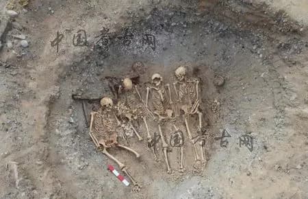 吉尔赞喀勒墓地