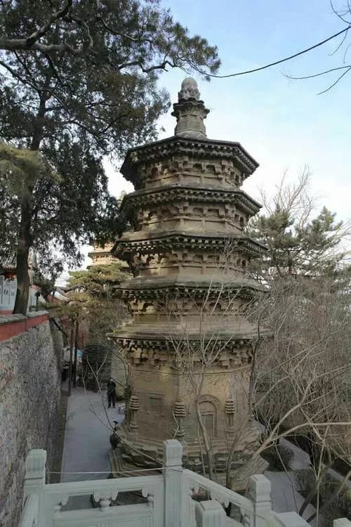 京台砖塔
