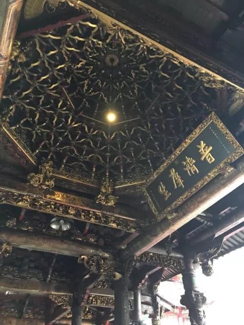 艋舺龙山寺
