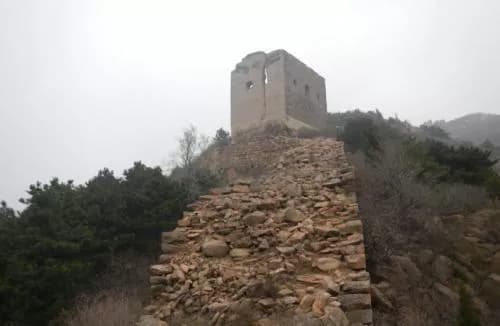 小虹螺山明长城