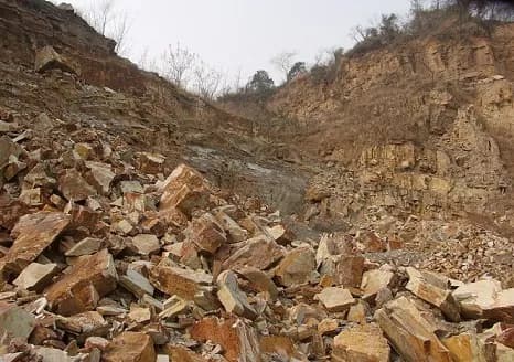 黄龙山紫砂泥矿井