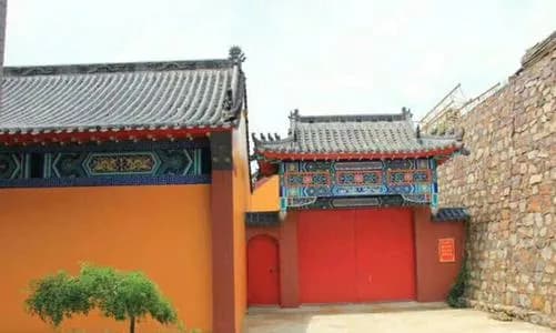 瓦房店抱龙院