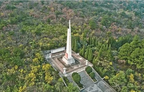 韦岗战斗胜利纪念碑