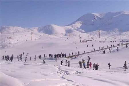 西域滑雪场