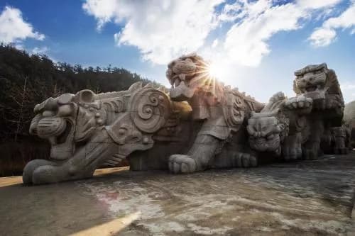 虎雕广场