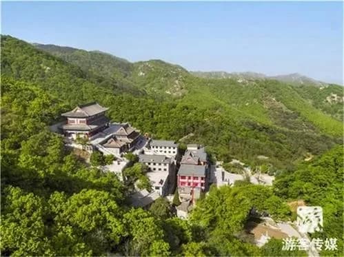 巍霸山城
