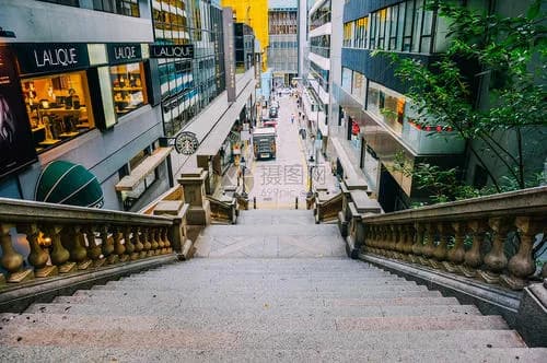 都爹利街