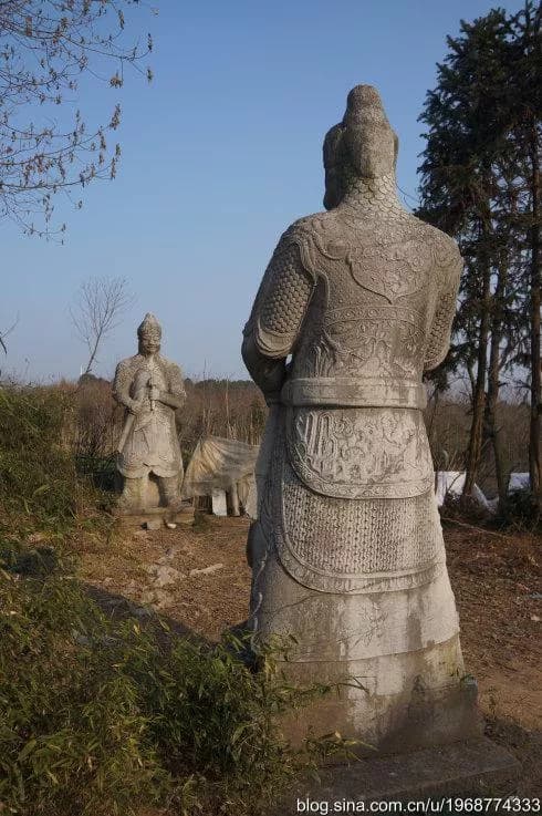 吉山失考墓石刻