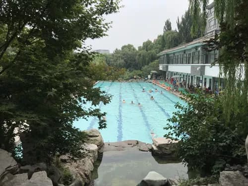 泉湖浴场