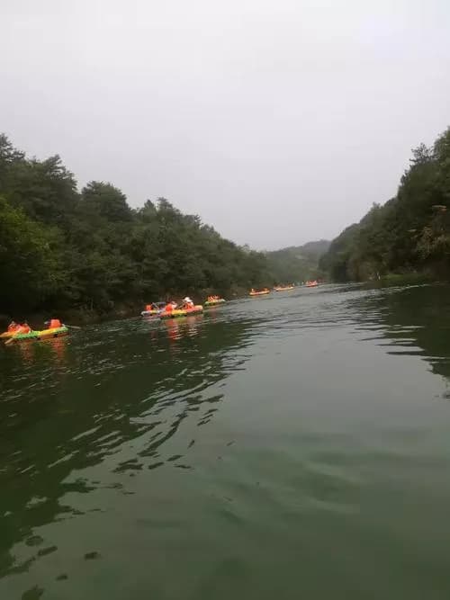 临湘龙潭湖漂流