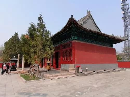 行唐城隍庙大殿