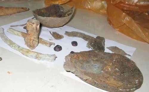 铁河古墓群