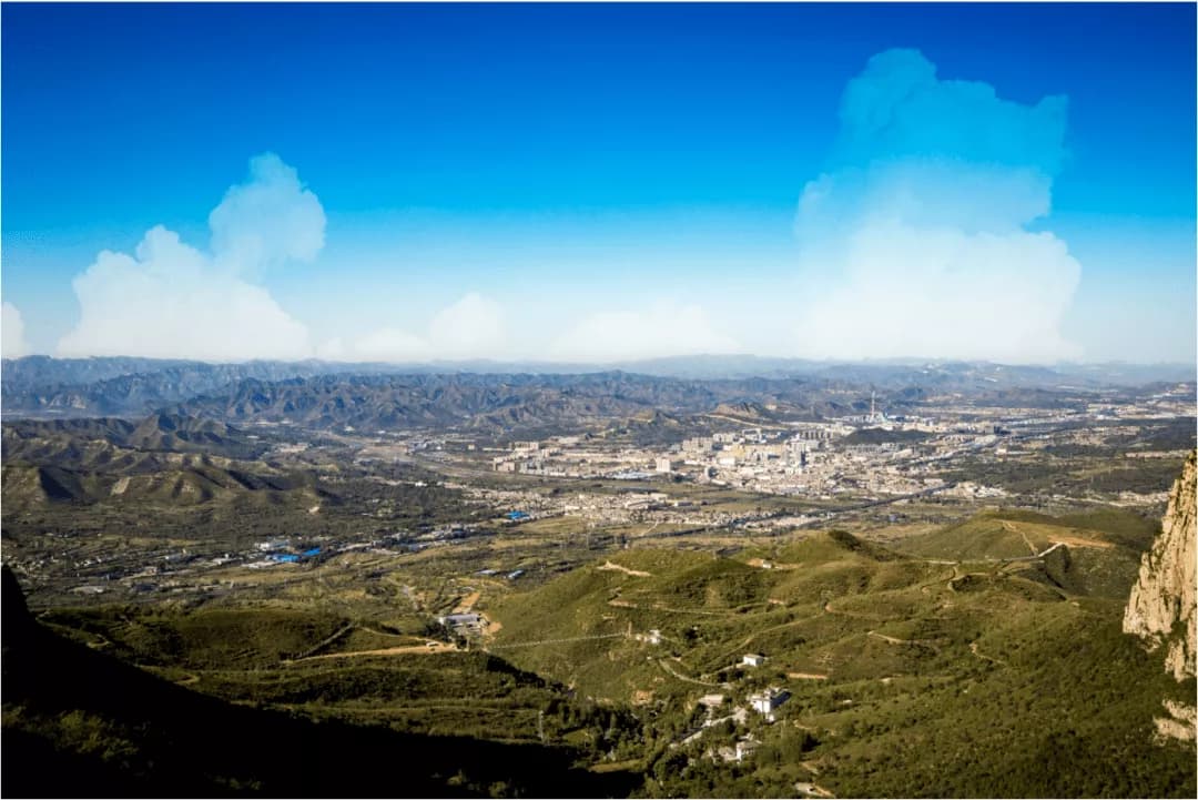 老龙潭、斩蛇崖、五指山景区
