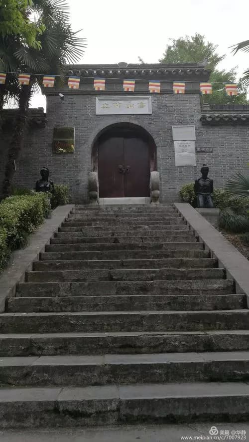 岳武穆祠