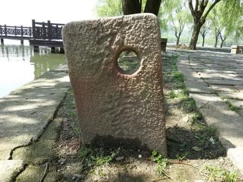 石湖石柱