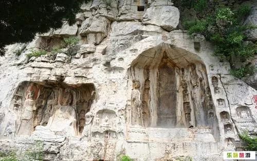 石门坊造像群（含墓塔）